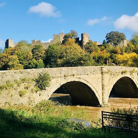 Flower Cottage By Ludlow Castle With Onsite Parking Exteriör bild