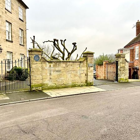 Flower Cottage By Ludlow Castle With Onsite Parking Exteriör bild