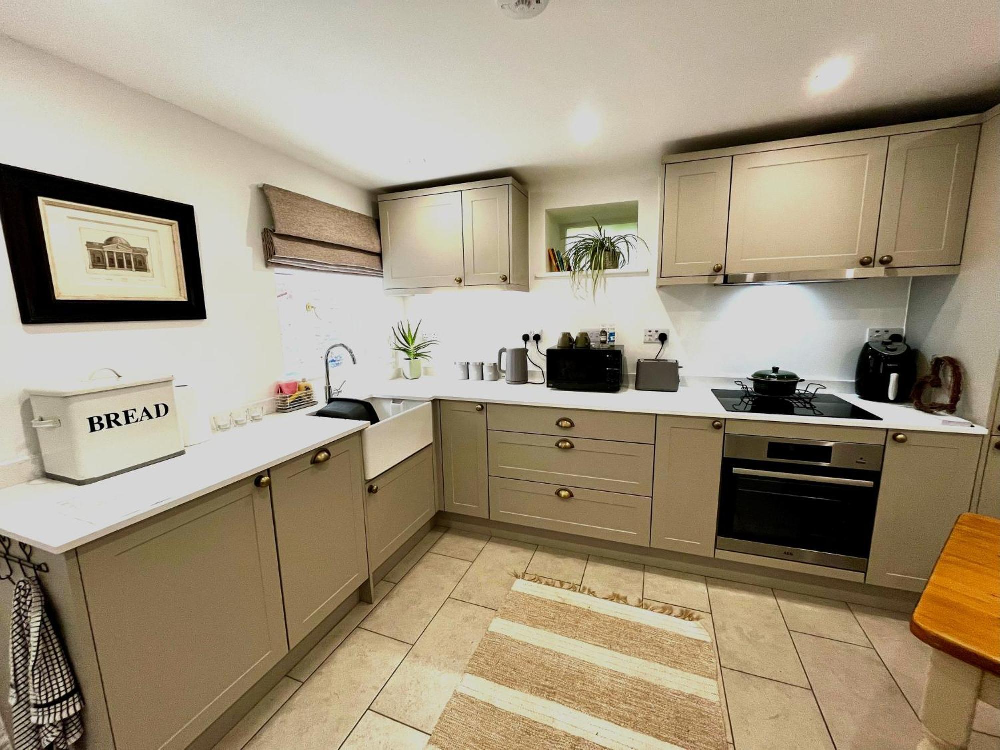 Flower Cottage By Ludlow Castle With Onsite Parking Exteriör bild