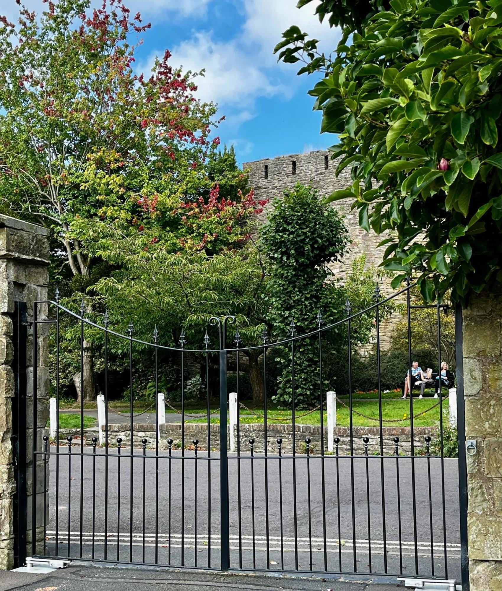 Flower Cottage By Ludlow Castle With Onsite Parking Exteriör bild