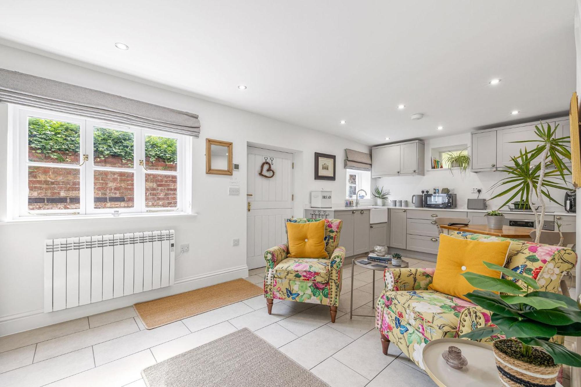 Flower Cottage By Ludlow Castle With Onsite Parking Exteriör bild
