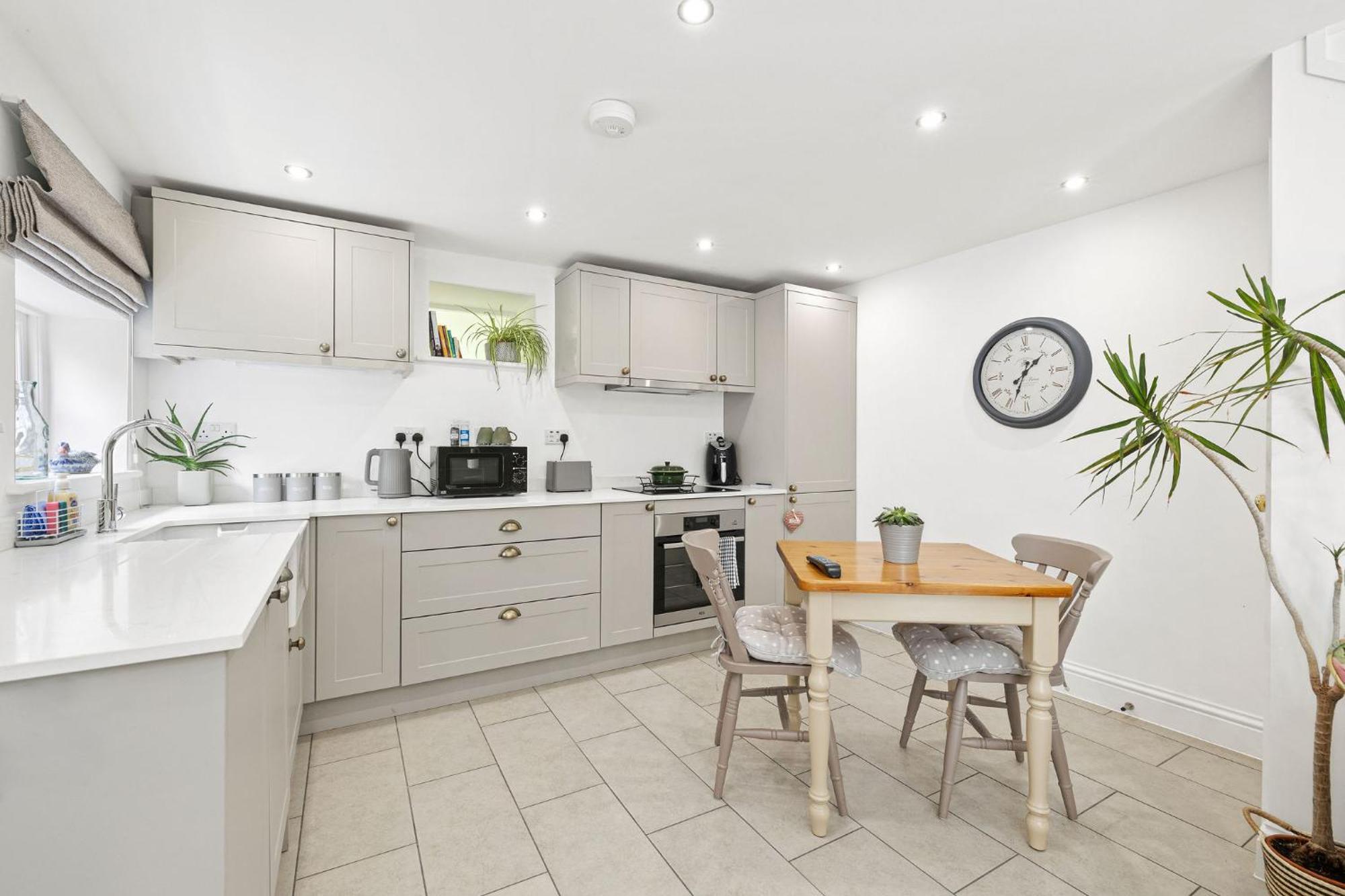 Flower Cottage By Ludlow Castle With Onsite Parking Exteriör bild